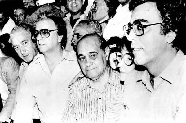 O Plano Real foi realizado durante o governo de Itamar Franco (segundo em destaque da esquerda para a direita).
