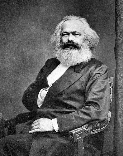 Karl Marx, juntamente com Friedrich Engels, encabeçou a teoria que, posteriormente, foi denominada de marxismo.