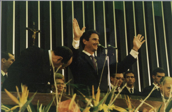 Em 15 de março de 1990, Fernando Collor assumiu a presidência do Brasil.