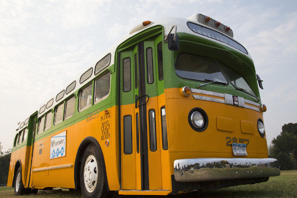 Modelo do ônibus no qual Rosa Parks recusou-se a ceder o seu lugar para um homem branco em 1955.