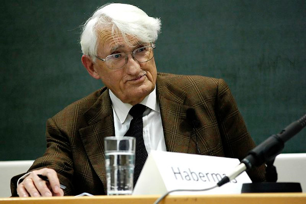 Habermas é um dos mais importantes e produtivos filósofos ainda vivos. 