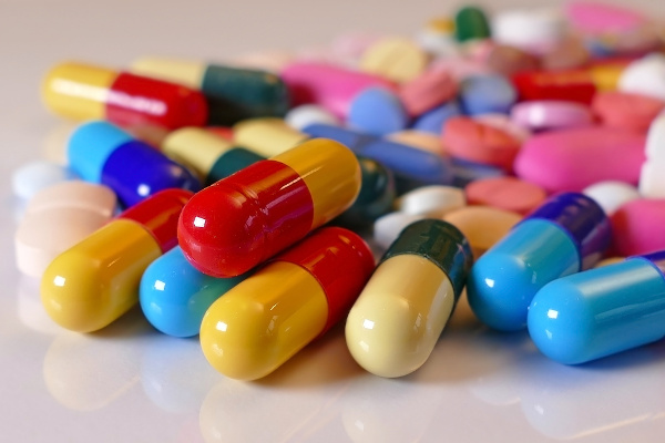 Medicamentos só devem ser utilizados mediante prescrição médica.