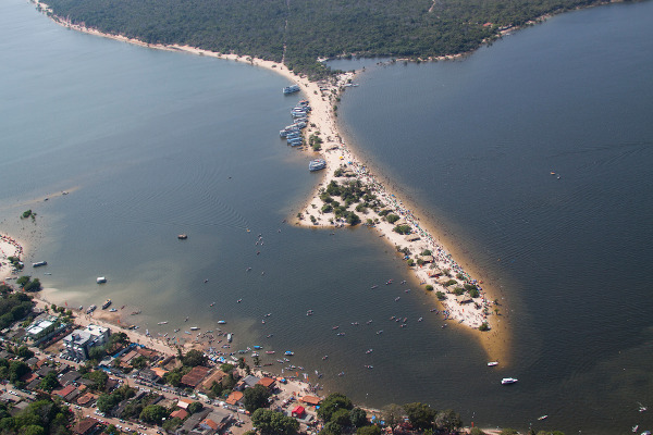 Turismo na Ilha do Amor – Alter do Chão – PA. 