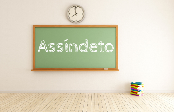 O assíndeto é uma figura de linguagem frequentemente utilizada.