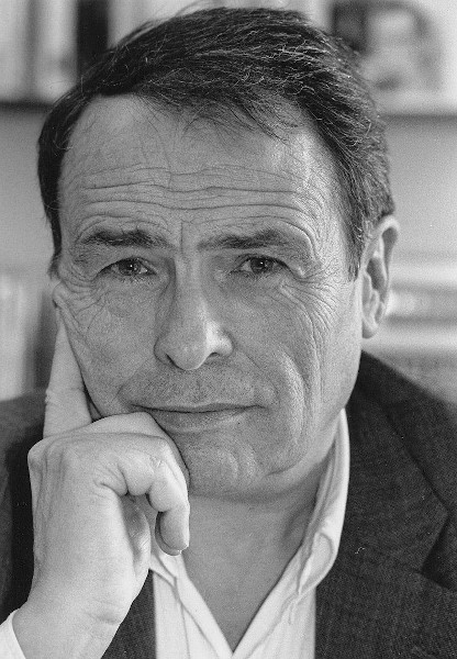 Bourdieu foi um grande sociólogo do século XX. Sua contribuição abarca a sociologia e o próprio fazer sociológico.