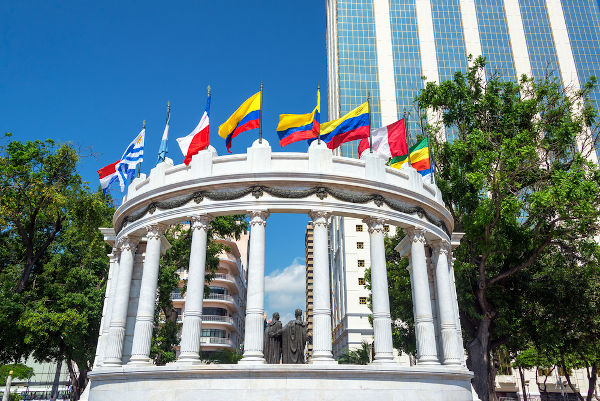 Monumento em Guayaquil, no Equador, em homenagem a Simón Bolívar.