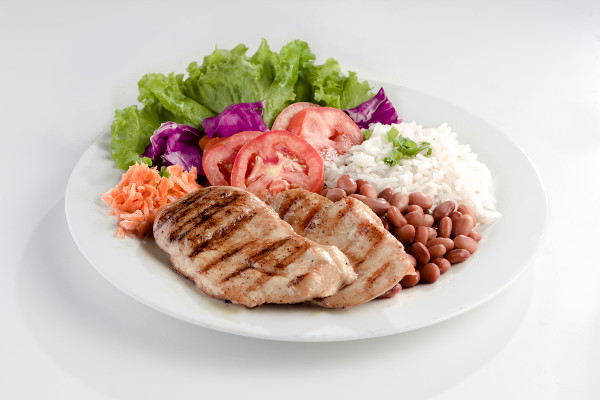  Mais importante do que contar calorias é saber escolher os alimentos.