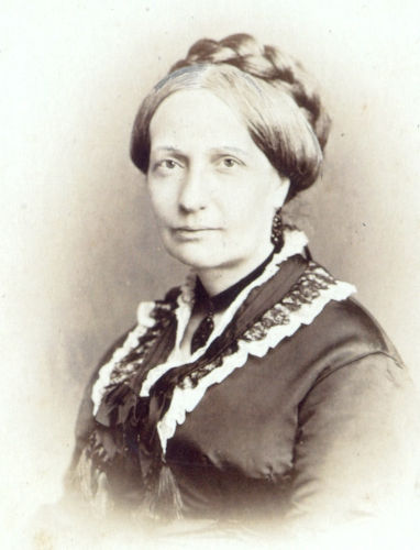 Teresa Cristina Maria casou-se com d. Pedro II, em 1843, e permaneceu casada com ele até seu falecimento, em 1889.