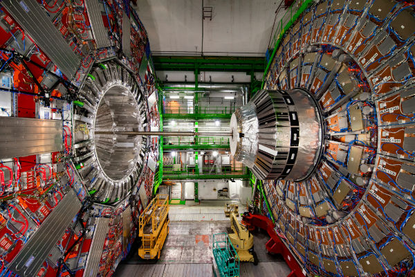 Na imagem, um dos experimentos desenvolvidos no maior acelerador de partículas do mundo, o LHC.