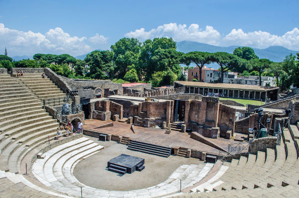 Anfiteatro construído em Pompeia, cidade destruída em 79 d.C.