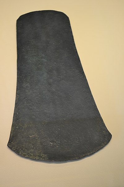 Machado feito de cobre da Idade dos Metais.