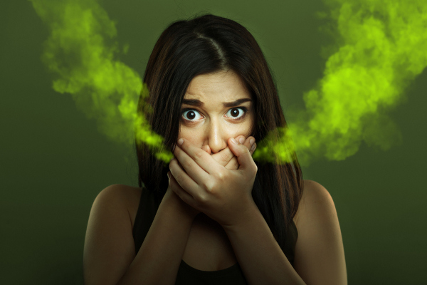 O contato com telúrio pode gerar mau cheiro.