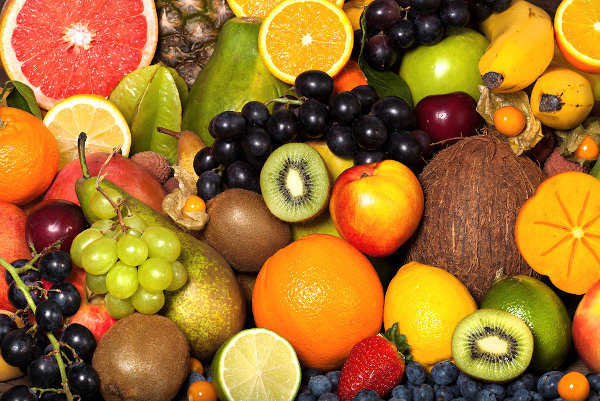 O outono é celebrado como a estação da colheita em várias partes do mundo, com destaque para a grande variedade de frutas.
