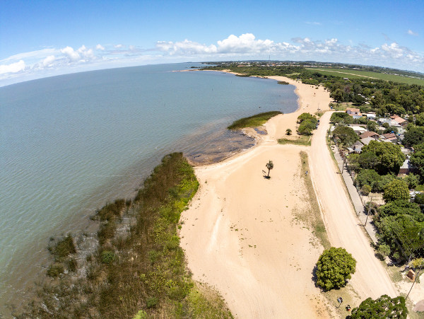 A lagoa dos Patos fica no Rio Grande do Sul e é considerada o maior lago do Brasil.