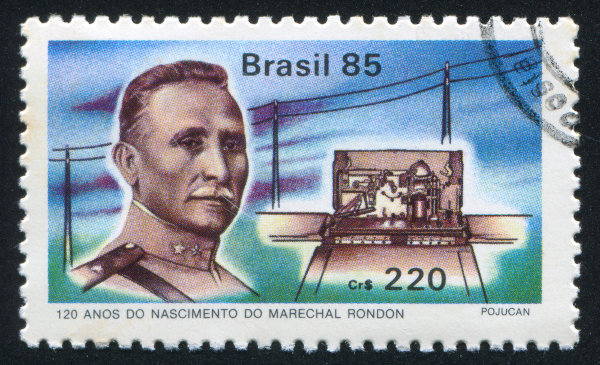 Selo emitido em 1985 em comemoração aos então 120 anos do nascimento de Rondon. 