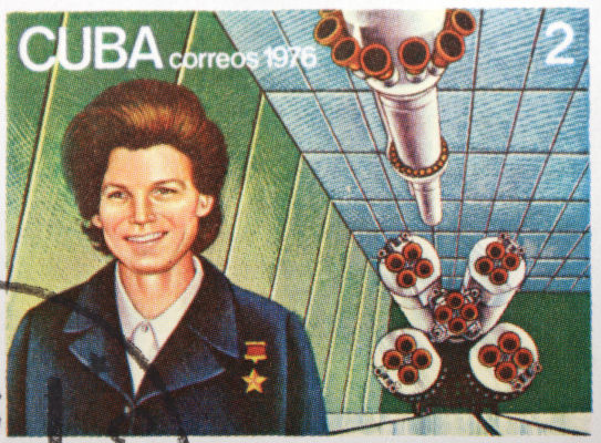 Valentina Tereshkova teve origem humilde, mas ficou gravada como a primeira mulher a ir ao espaço.