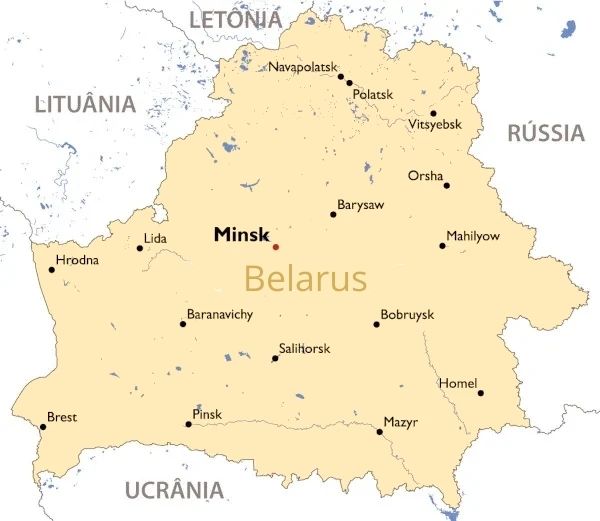 Mapa de Belarus mostra principais cidades do países e os territórios fronteiriços