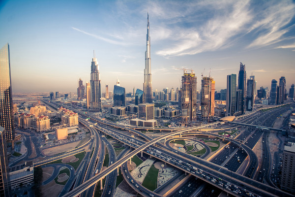Avenidas e prédios de Dubai