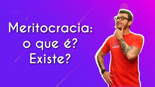 "Meritocracia: o que é? Existe?" escrito sobre fundo roxo ao lado da imagem do professor