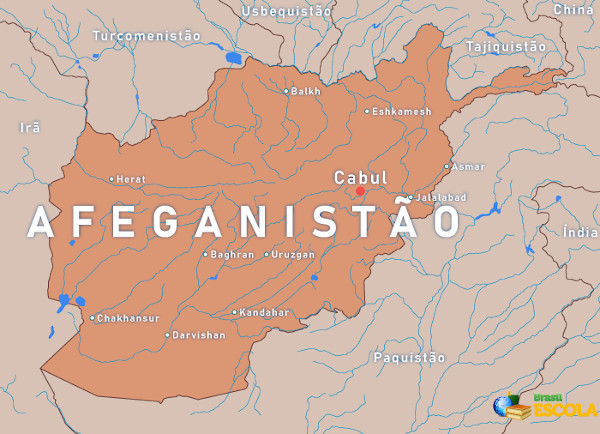 Mapa político do Afeganistão com a capital Cabul, as fronteiras nacionais, as cidades mais importantes, rios e lagos.