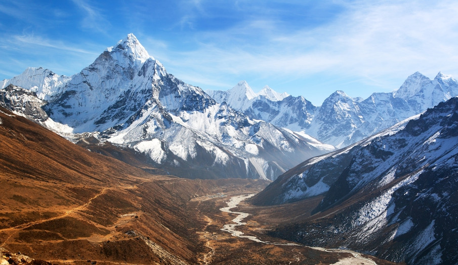 Vista do Monte Ama Dablam, no vale Khumbu, no Parque Nacional Sagarmatha, no Nepal.