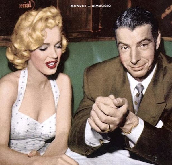 Marilyn Monroe e seu segundo marido, o jogador Joe DiMaggio, em 1954.