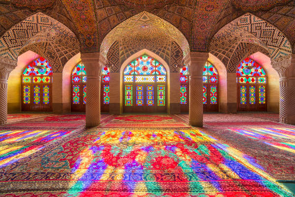 Mesquita Nasir-ol-Molk ou Mesquita Rosa, um dos principais lugares de visitação no Irã.