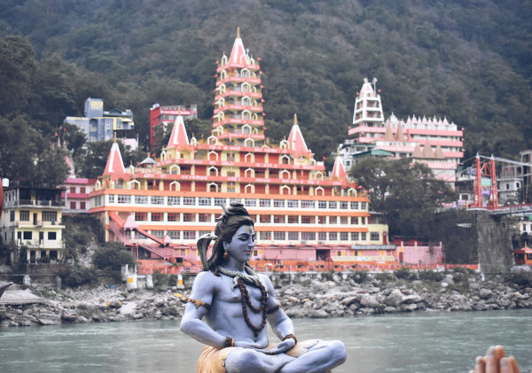 Paisagem em Rishikesh, no estado indiano de Uttarakhand.
