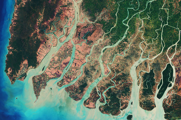 Delta do rio do Irrawady, um dos inúmeros rios estudados pela hidrografia.
