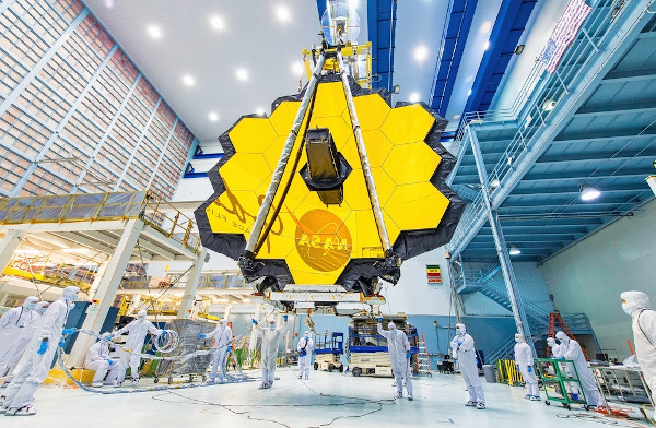 Telescópio Espacial James Webb.