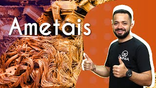 Professor ao lado do texto"Ametais" e representação de Ametais.