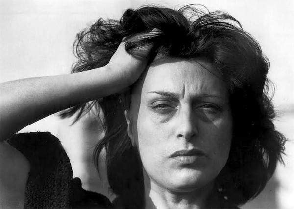 Anna Magnani, no filme “Roma, cidade aberta”, filme que deu início ao neorrealismo no cinema italiano.