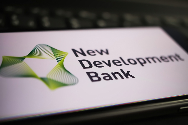 Logo do Novo Banco de Desenvolvimento (NDB), mais conhecido como Banco dos Brics.
