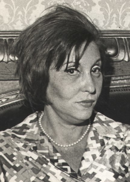 Fotografia da escritora Clarice Lispector, uma dos 30 escritores brasileiros mais famosos do Brasil.