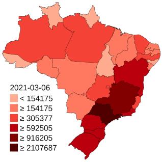 Mapa do Brasil com diferentes tons de vermelho e legenda, um dos elementos do mapa, com números de casos de covid-19.