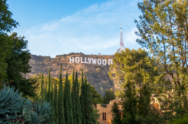 Famoso letreiro de Hollywood, um importante ponto turístico da Califórnia, nos Estados Unidos.
