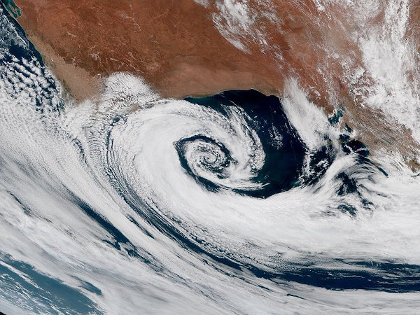 Vista superior de um ciclone extratropical ocorrido na Austrália, em 28 de dezembro de 2016.