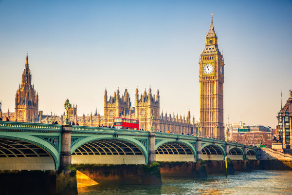 Ponte de Westminster e o Big Ben, na metrópole de Londres.