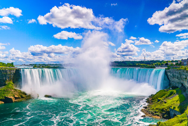 Cataratas do Niágara, um importante ponto turístico de Nova York, um dos 50 estados dos Estados Unidos.