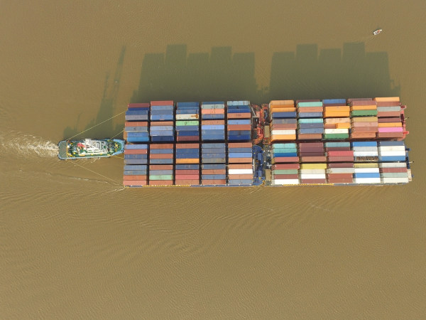Transporte sendo realizado no Rio Paraguai, um dos principais rios do Brasil.