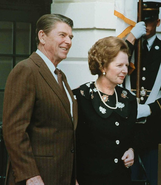 Ronald Reagan e Margaret Thatcher, representantes do neoliberalismo.
