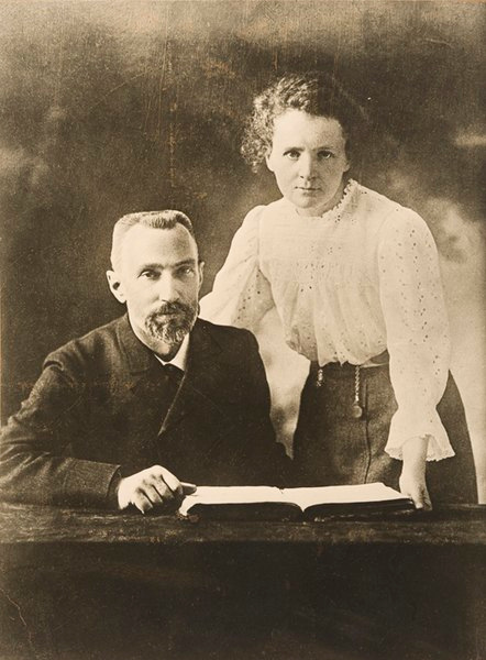 Fotografia do casal Marie Curie e Pierre Curie, que descobriu o polônio em 1898.