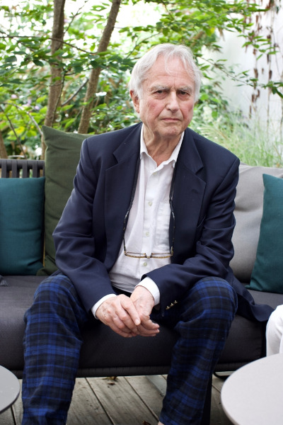 O cientista Richard Dawkins.