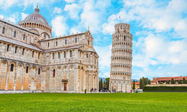 Inclinação da Torre de Pisa.