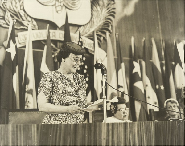 Fotografia de Bertha Lutz, um dos principais nomes do feminismo brasileiro.