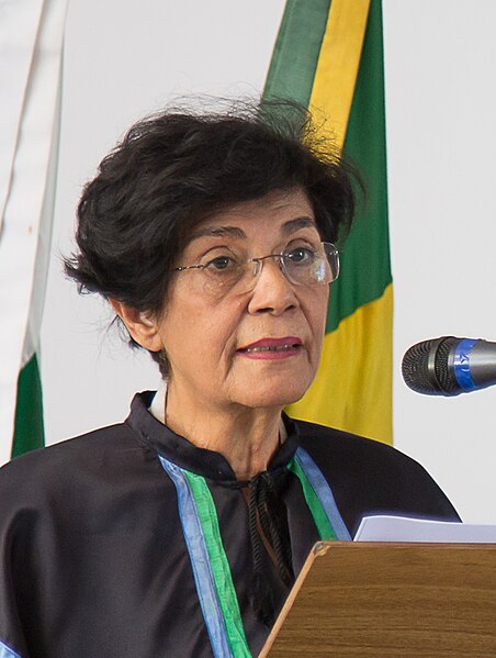 Marilena Chau&iacute;, uma das grandes fil&oacute;sofas brasileiras.