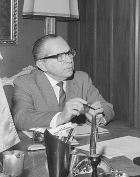 Miguel Reale, um dos grandes fil&oacute;sofos brasileiros.
