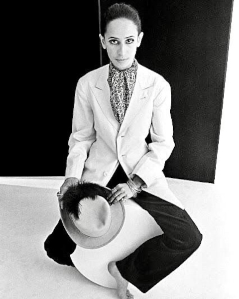 Maria Bethânia em foto publicada no Jornal do Brasil, em julho de 1969.