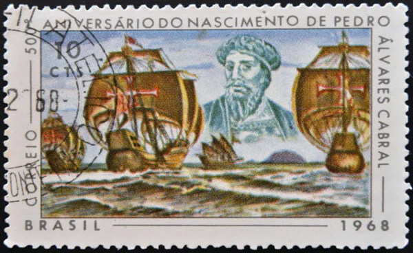 Selo com a imagem de Pedro Álvares Cabral, líder da expedição que levou ao "descobrimento do Brasil" em 1500.