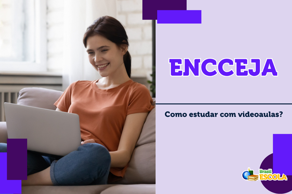 estudante com notebook na mão. Na imagem, está escrito: Encceja: como estudar com videoaulas?